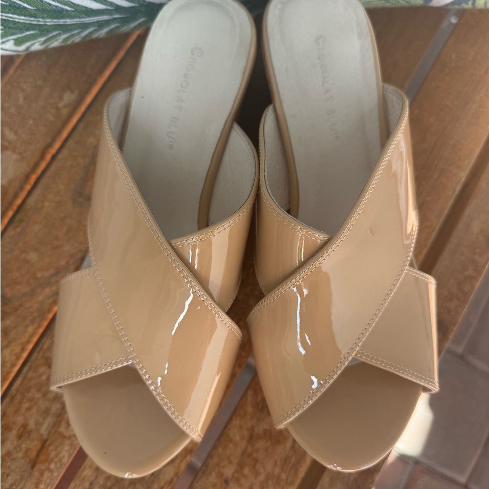 NEW, worn once - CHOCOLAT BLU - Chic Tan Women's Sandals
